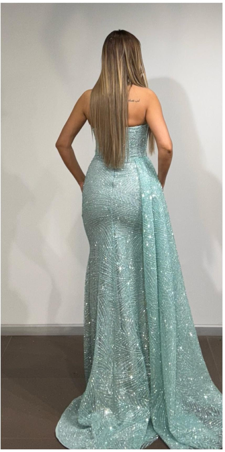 Pailletten Abendkleid Damen, Trägerloses Abendkleid, Glamour Ballkleid, Abendkleid mit Schlitz, Elegantes Abendkleid Hochzeit, Dimeras Abendmode