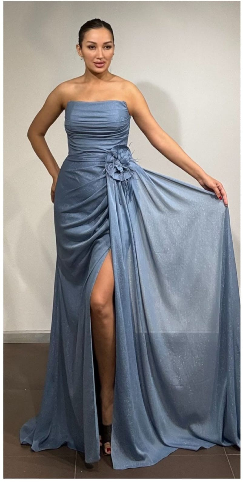 Elegantes trägerloses Abendkleid in Mintgrün – Langes Chiffonkleid für Hochzeit & besondere Anlässe