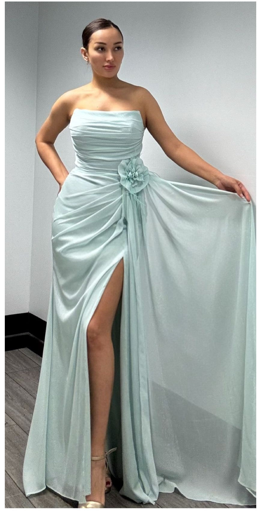 Elegantes trägerloses Abendkleid in Mintgrün – Langes Chiffonkleid für Hochzeit & besondere Anlässe
