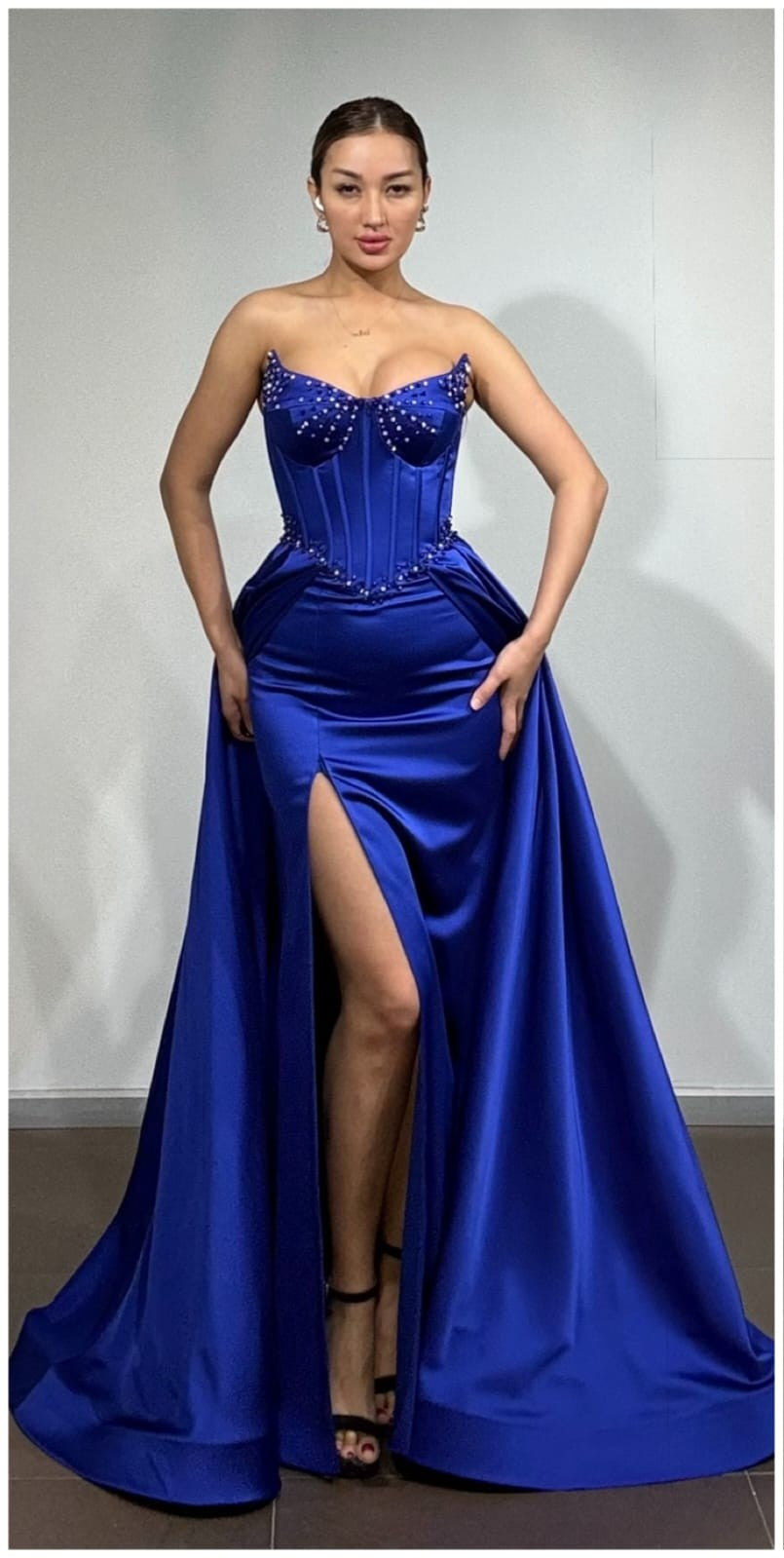 Corsagen Abendkleid Damen, Satin Abendkleid, Trägerloses Abendkleid, Ballkleid lang, Abendkleid mit Schlitz, Dimeras Abendmode